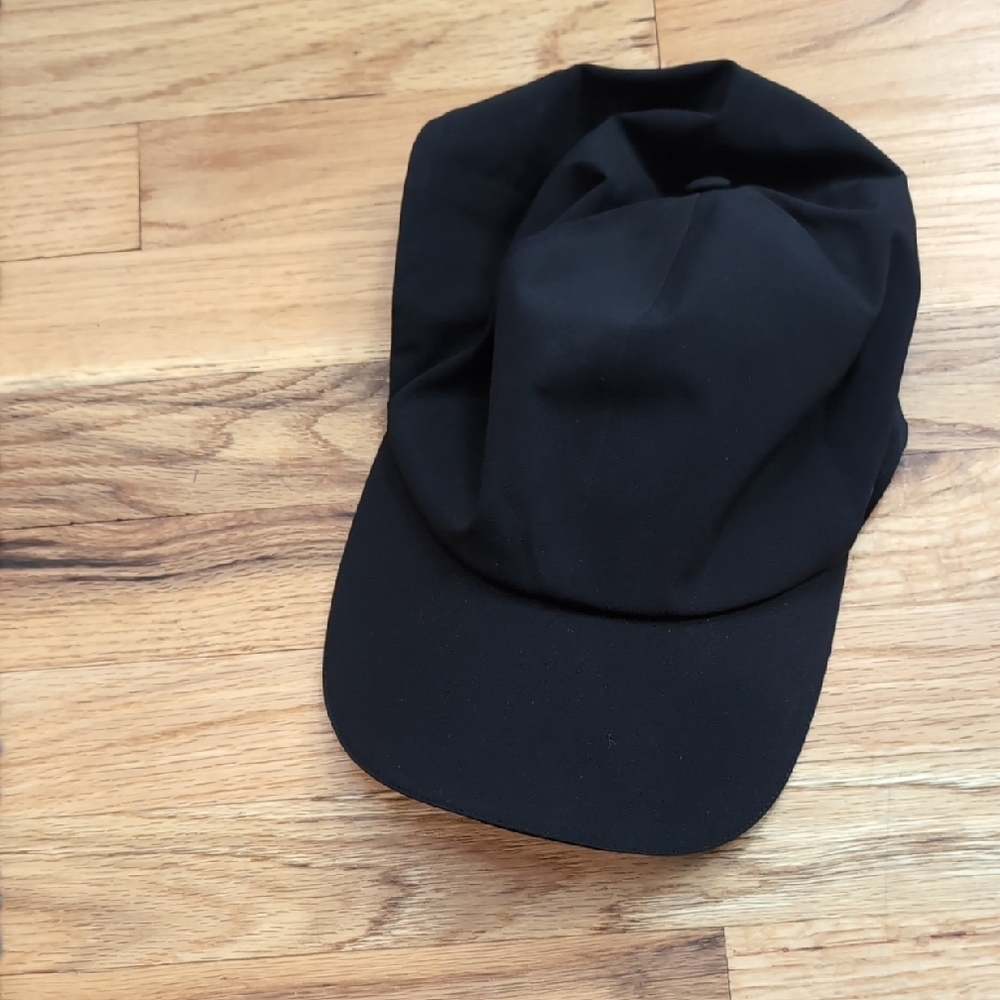Lululemon Hat With Reflective Band